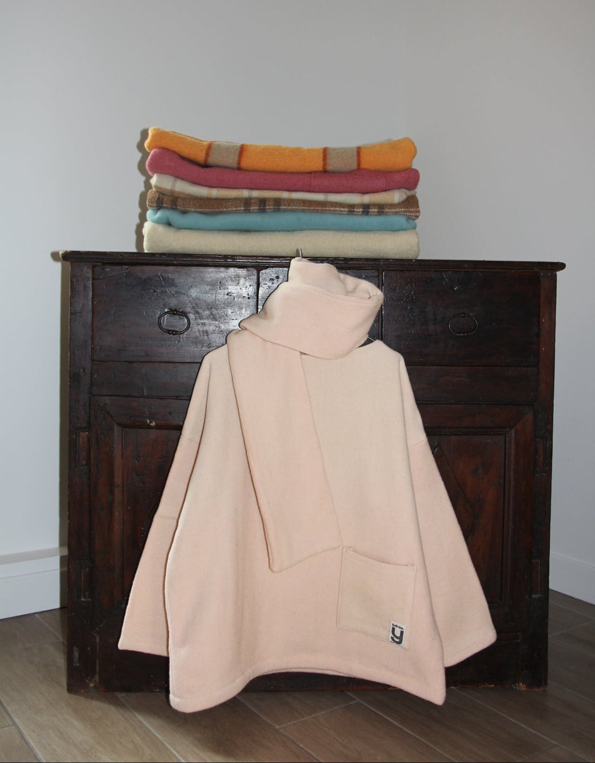 MANTEAU-PULL & ÉCHARPE - NACRE