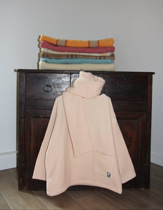 MANTEAU-PULL & ÉCHARPE - NACRE