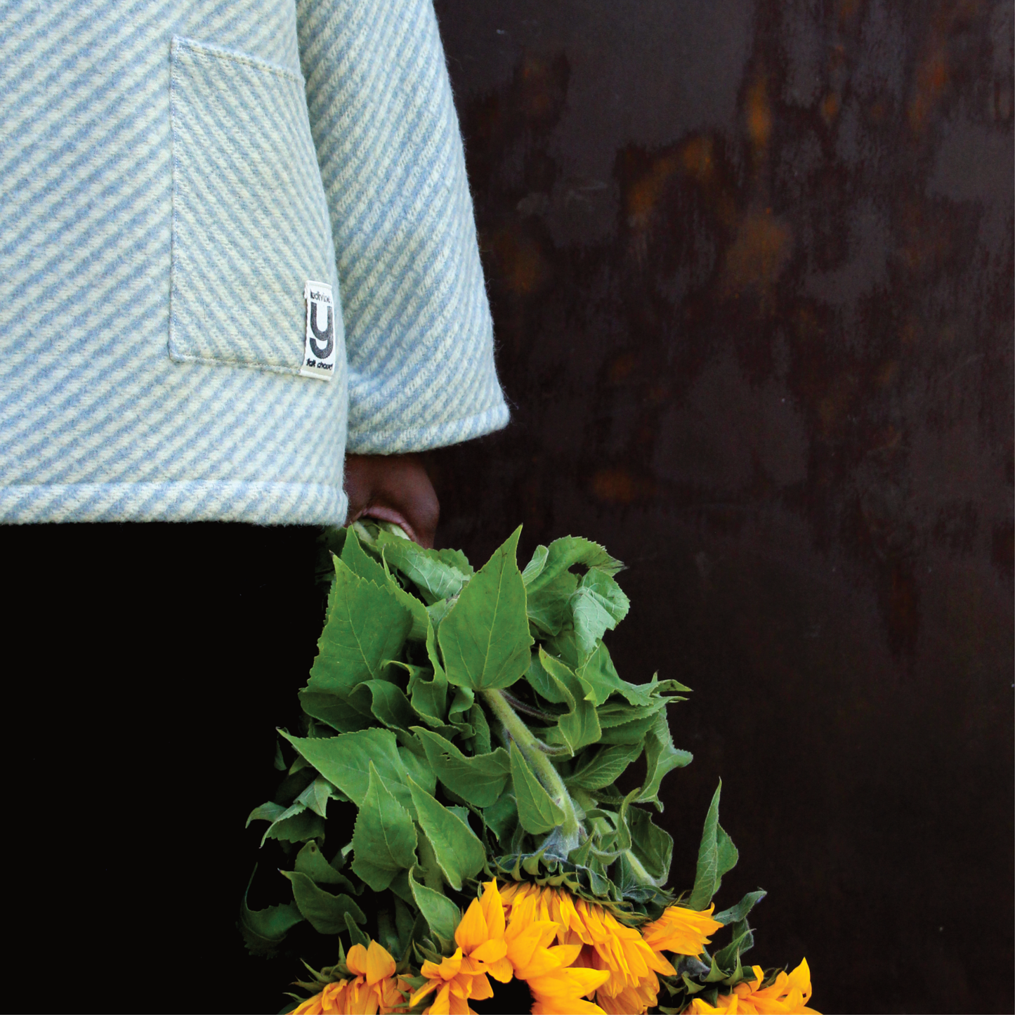 MANTEAU-PULL & ÉCHARPE - RADIATEUR