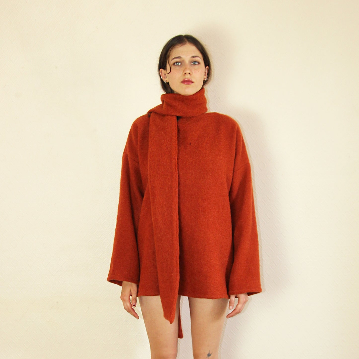 PULL AVEC ÉCHARPE ORANGE