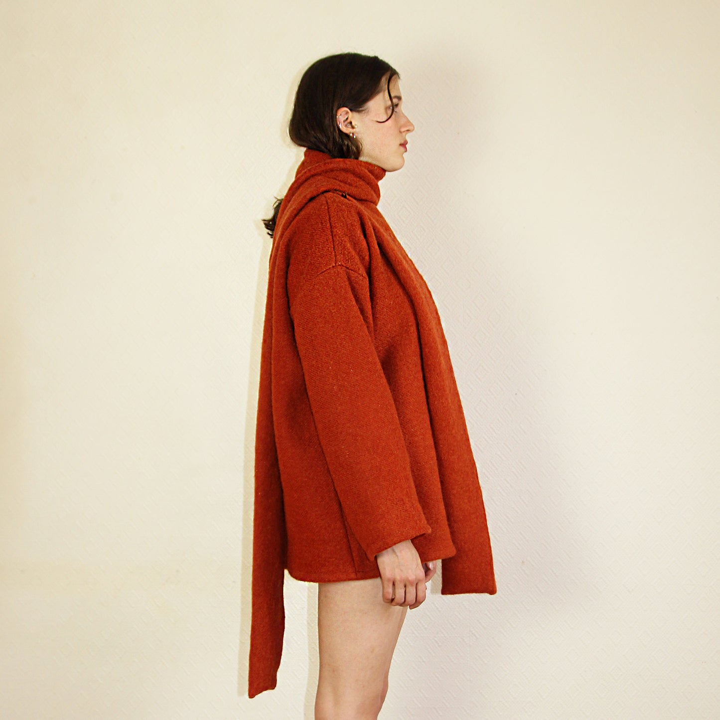 PULL AVEC ÉCHARPE ORANGE