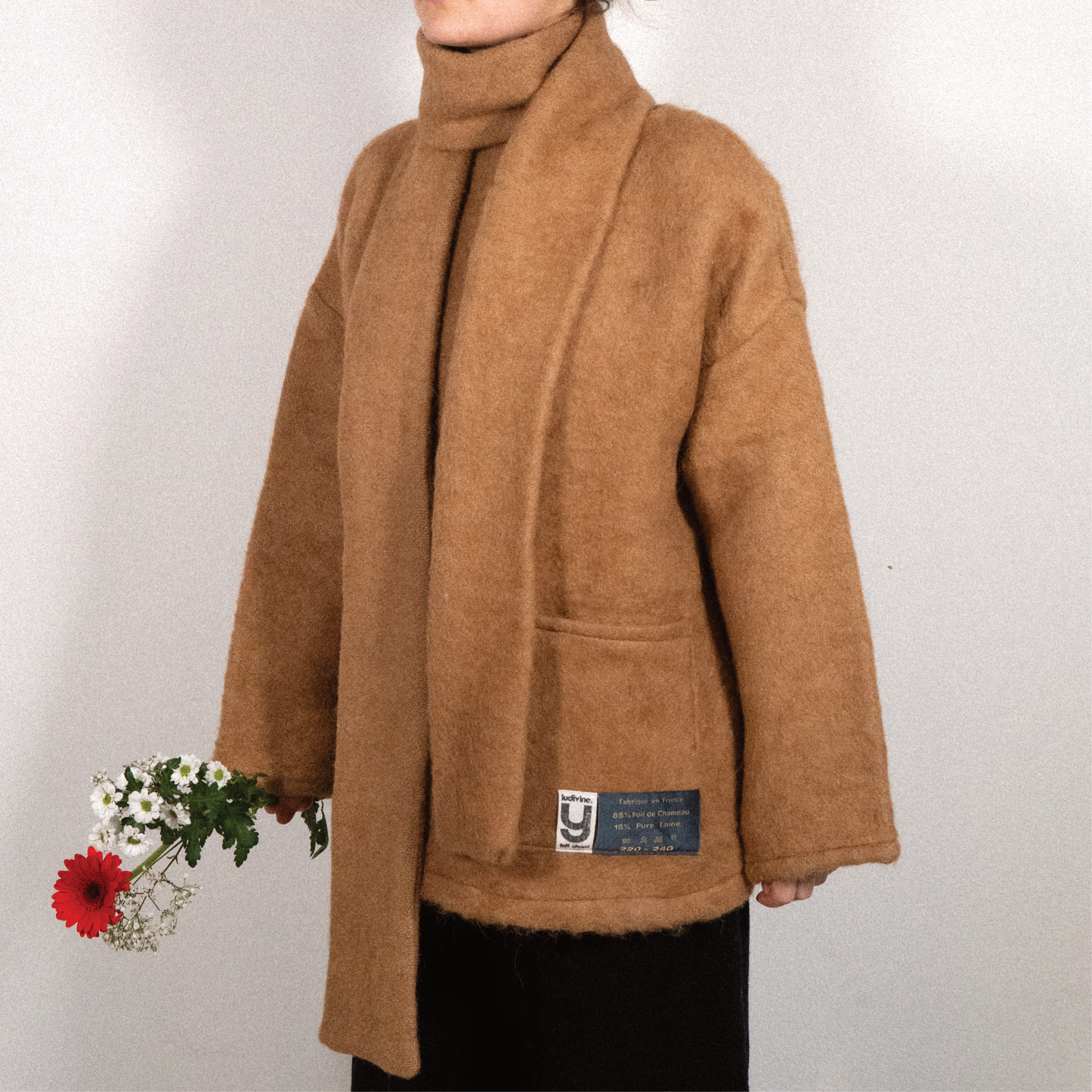 MANTEAU-PULL & ÉCHARPE - CAFÉ AU LAIT