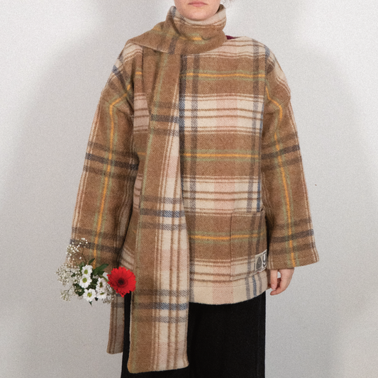 MANTEAU-PULL & ÉCHARPE - BOITE DE CHOCOLAT