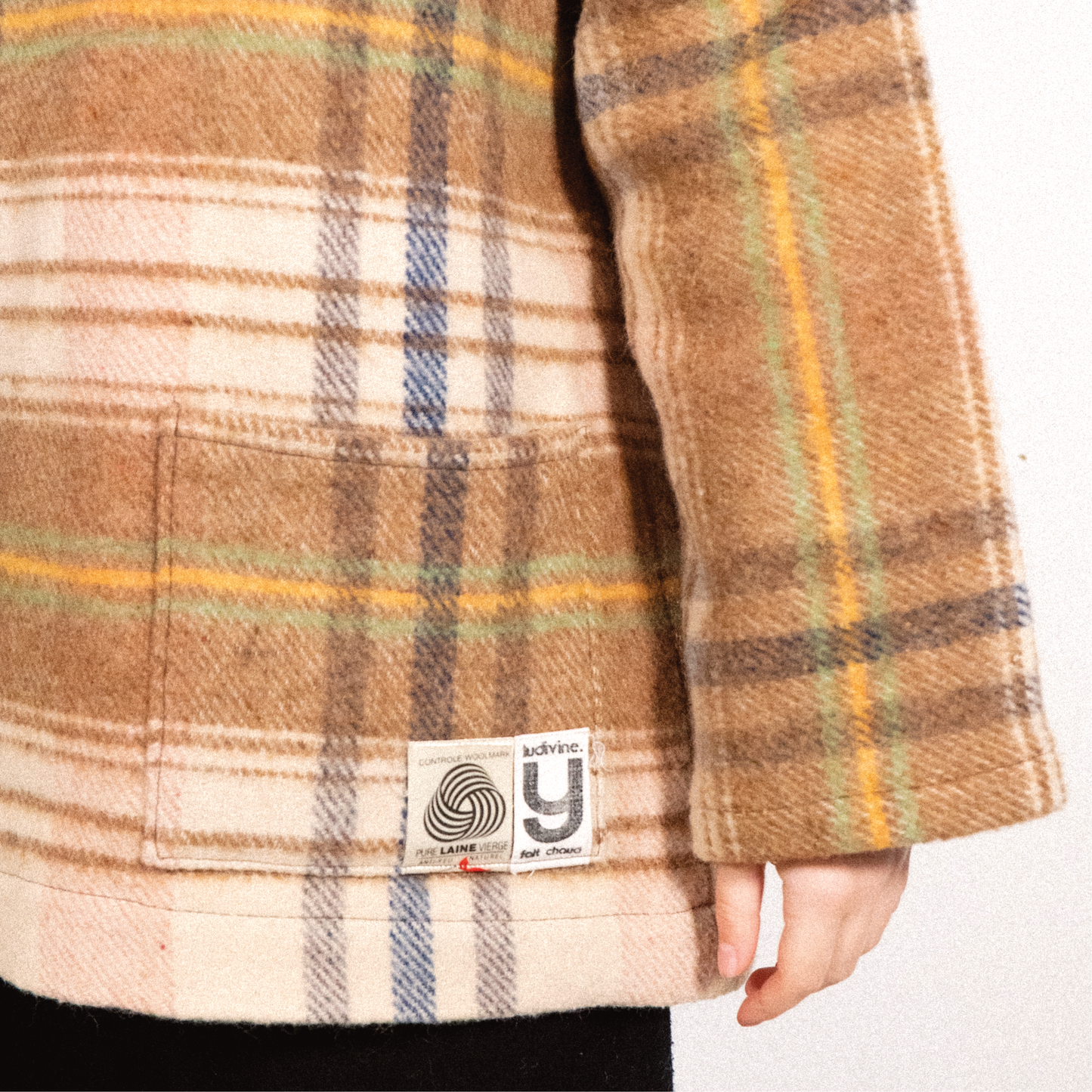 MANTEAU-PULL & ÉCHARPE - BOITE DE CHOCOLAT