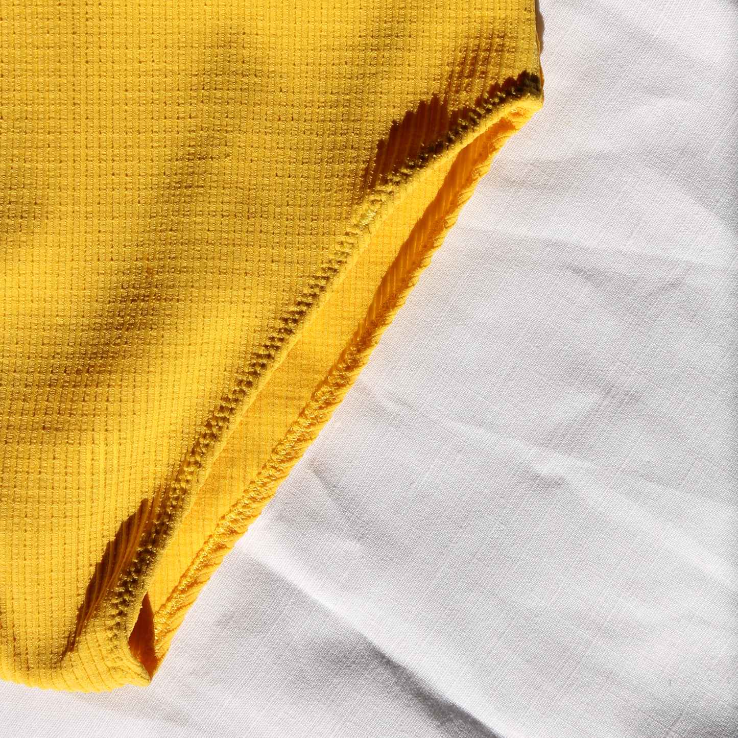 MAILLOT UNE PIÈCE JAUNE