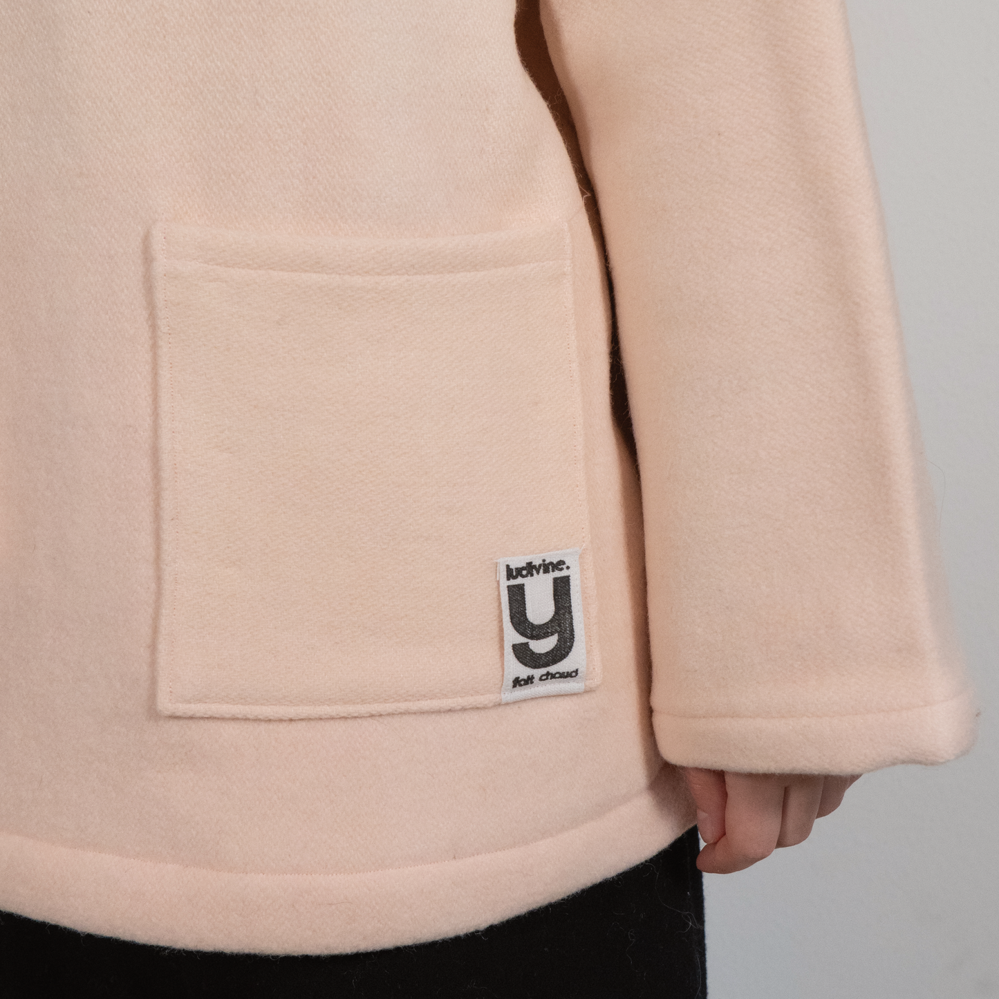 MANTEAU-PULL & ÉCHARPE - NACRE